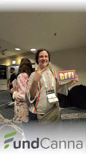 Benzinga-Cannabis-360-photo-booth-2